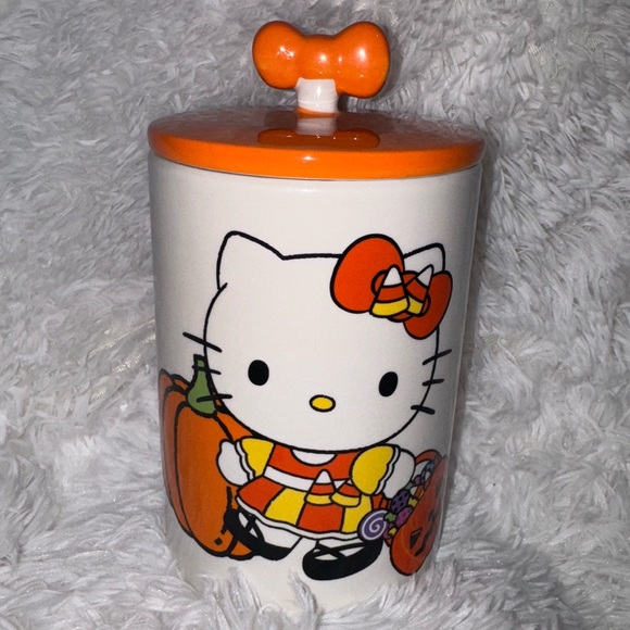 Hello Kitty Trick or Treat Ceramic Jar NEW - Picture 1 of 8